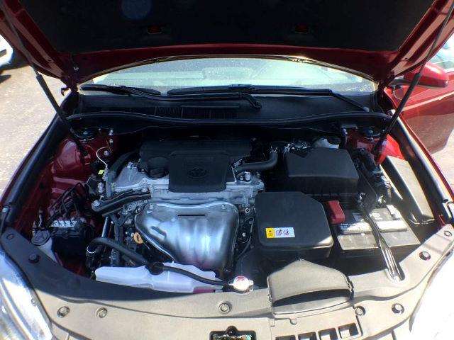 2017 Toyota Camry SE 4dr Sedan